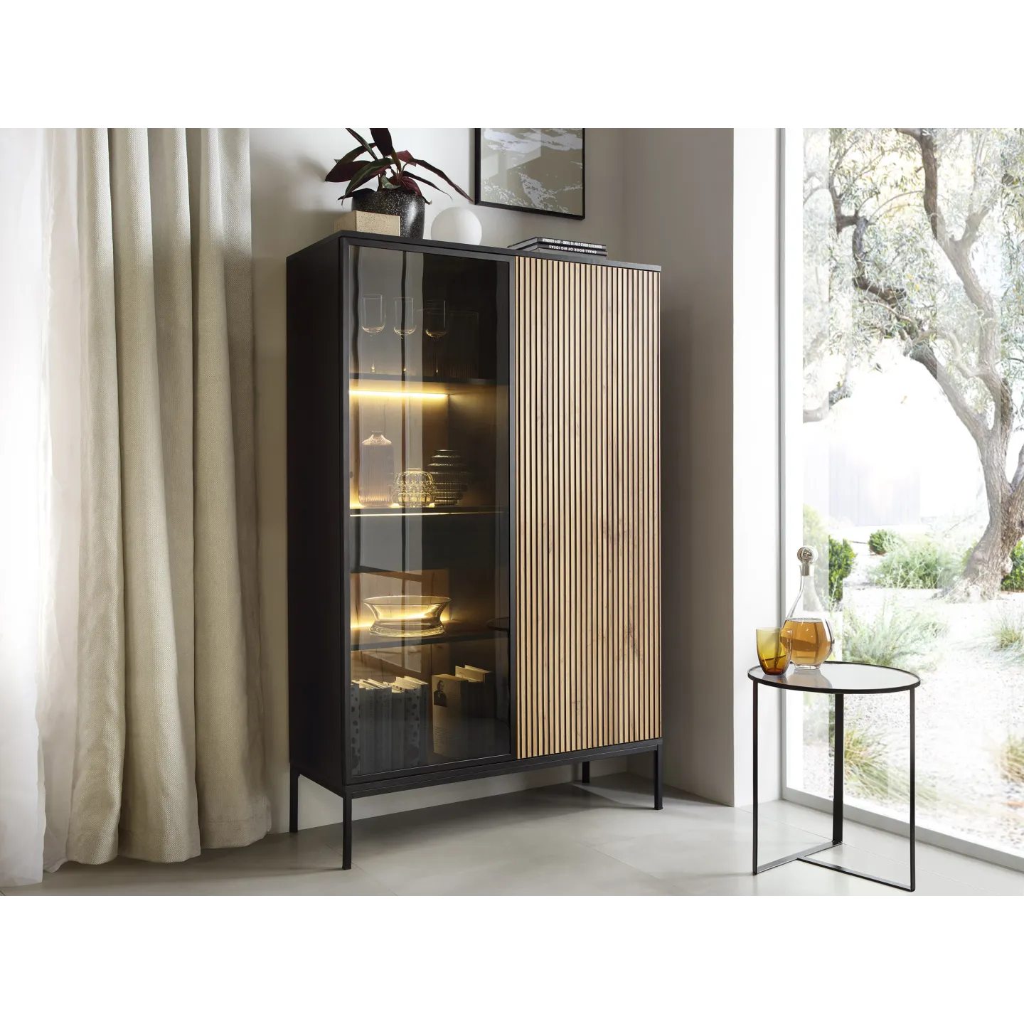 Callagher Vitrine – Glasvitrine mit LED-Beleuchtung in Graphit