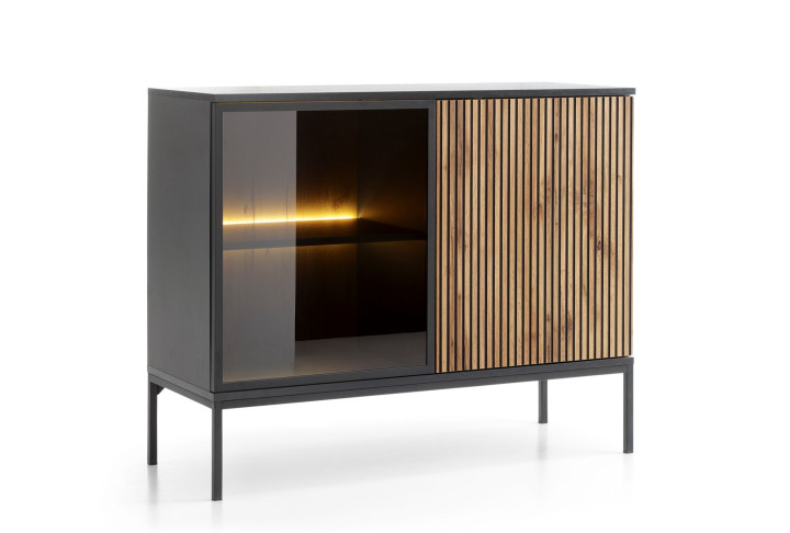 Robust und modern – Callagher Sideboard mit Metallfüßen und ABS-Kanten